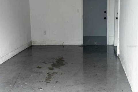Casa en alquiler en Port Richey, Florida, 2 dormitorios, 75.81 m2 № 2119409 - foto 2