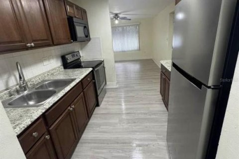 Casa en alquiler en Port Richey, Florida, 2 dormitorios, 75.81 m2 № 2119409 - foto 3