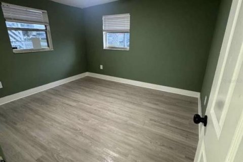 Casa en alquiler en Port Richey, Florida, 2 dormitorios, 75.81 m2 № 2119409 - foto 6