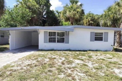 Casa en Port Richey, Florida 2 dormitorios, 75.81 m2 № 2119409