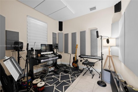 Купить таунхаус в Хайалиа, Флорида 3 спальни, 143.07м2, № 2027419 - фото 12