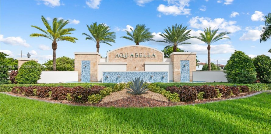 Таунхаус в Хайалиа, Флорида 3 спальни, 143.07м2 № 2027419