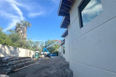 Casa en venta en Sarasota, Florida, 5 dormitorios, 442.68 m2 № 2152188 - foto 14