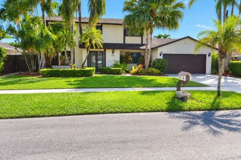 Villa ou maison à Miami, Floride 4 chambres, 200.58 m2 № 2414769