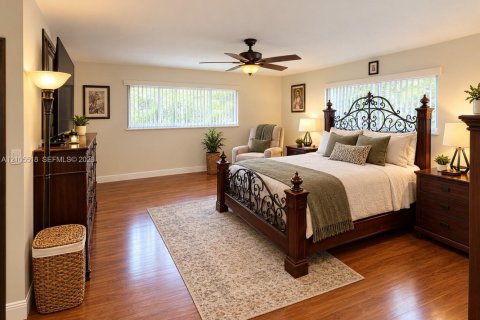 Villa ou maison à vendre à Miami, Floride: 4 chambres, 200.58 m2 № 2414769 - photo 4