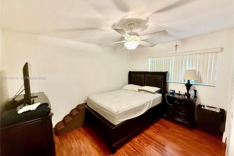 Villa ou maison à vendre à Miami, Floride: 4 chambres, 200.58 m2 № 2414769 - photo 7