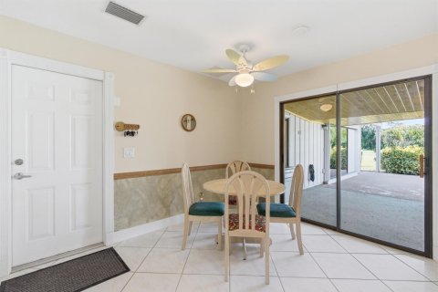 House in Stuart, Florida 4 bedrooms, 269.51 sq.m. № 2183086 - photo 14