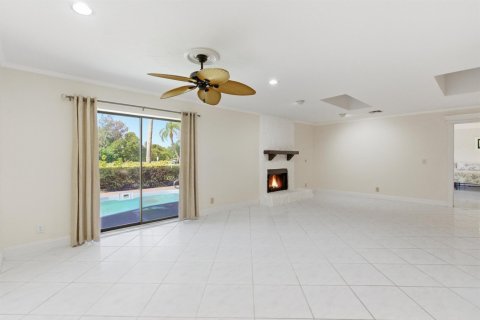 House in Stuart, Florida 4 bedrooms, 269.51 sq.m. № 2183086 - photo 16
