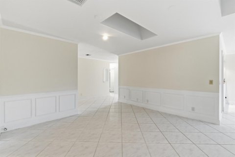 House in Stuart, Florida 4 bedrooms, 269.51 sq.m. № 2183086 - photo 20