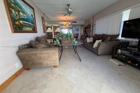 Condominio en alquiler en Pompano Beach, Florida, 2 dormitorios, 95.5 m2 № 2030734 - foto 7