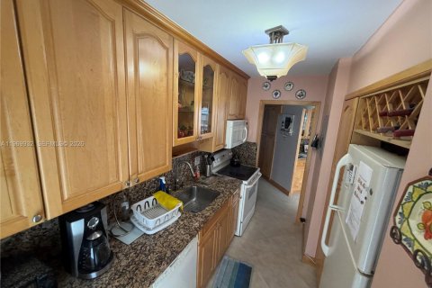 Condominio en alquiler en Pompano Beach, Florida, 2 dormitorios, 95.5 m2 № 2030734 - foto 4