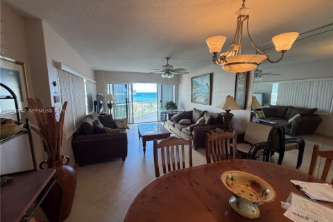 Condominio en alquiler en Pompano Beach, Florida, 2 dormitorios, 95.5 m2 № 2030734 - foto 19
