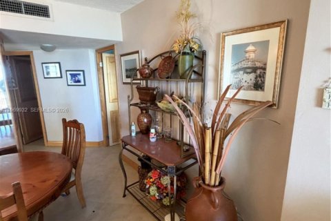 Condominio en alquiler en Pompano Beach, Florida, 2 dormitorios, 95.5 m2 № 2030734 - foto 12