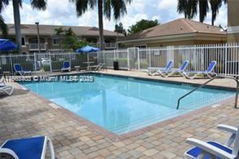 Copropriété à vendre à Hollywood, Floride: 2 chambres, 100.33 m2 № 1890422 - photo 18