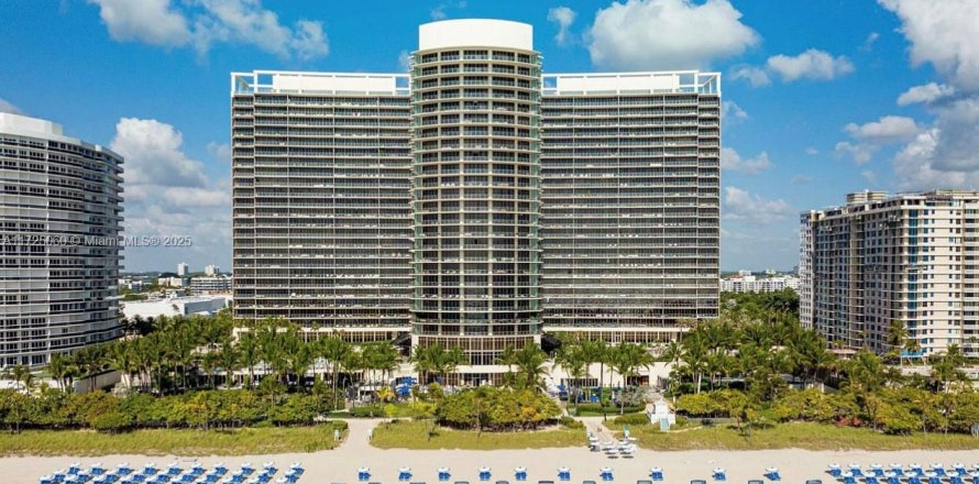 Condo à Bal Harbour, Floride, 3 chambres № 1475507