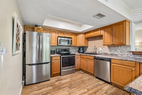 House in Seminole, Florida 4 bedrooms, 165.18 sq.m. № 2223674 - photo 6