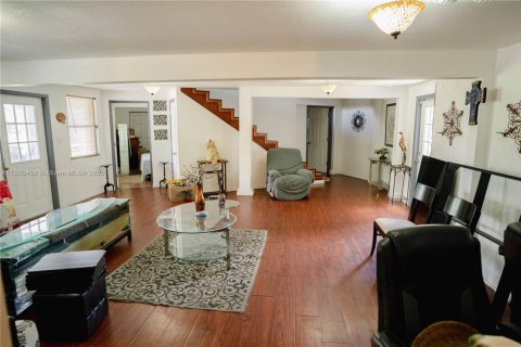 Casa en venta en Okeechobee, Florida, 3 dormitorios № 2023145 - foto 6