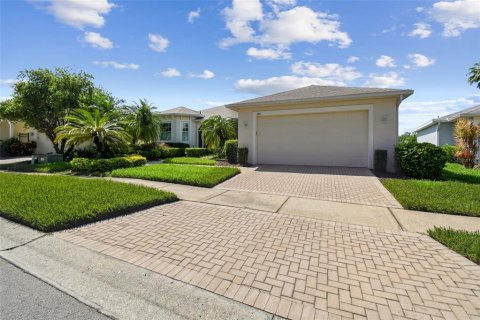 Villa ou maison à vendre à Kissimmee, Floride: 2 chambres, 224.73 m2 № 1786128 - photo 2