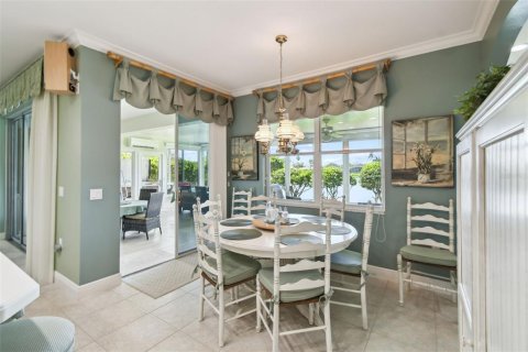 Villa ou maison à vendre à Kissimmee, Floride: 2 chambres, 224.73 m2 № 1786128 - photo 14