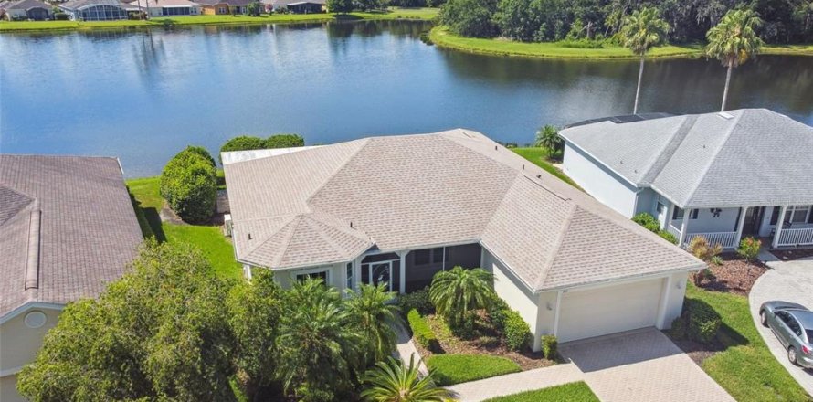 Villa ou maison à Kissimmee, Floride 2 chambres, 224.73 m2 № 1786128