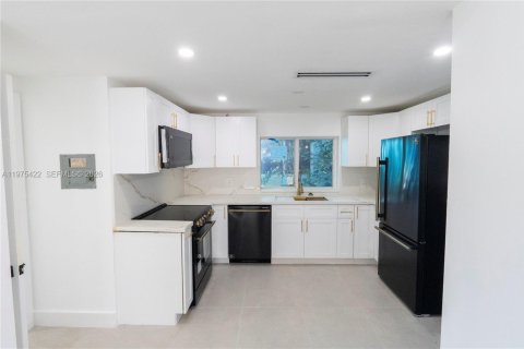 Casa en venta en Coral Gables, Florida, 3 dormitorios, 108.32 m2 № 2044441 - foto 3