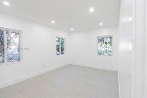 Casa en venta en Coral Gables, Florida, 3 dormitorios, 108.32 m2 № 2044441 - foto 8
