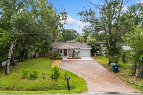 Casa en Tampa, Florida 3 dormitorios, 99.22 m2 № 2384350