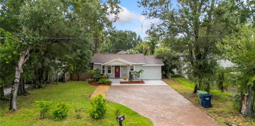 Casa en Tampa, Florida 3 dormitorios, 99.22 m2 № 2384350