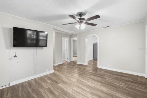 Casa en venta en Tampa, Florida, 3 dormitorios, 99.22 m2 № 2384350 - foto 7