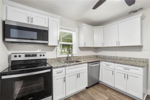 Casa en venta en Tampa, Florida, 3 dormitorios, 99.22 m2 № 2384350 - foto 11