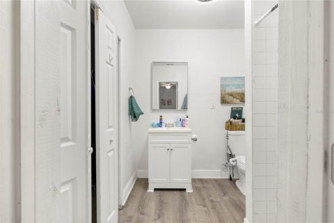 Casa en venta en Tampa, Florida, 3 dormitorios, 99.22 m2 № 2384350 - foto 30