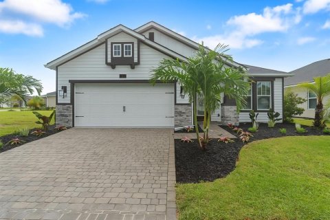 House in Daytona Beach, Florida 4 bedrooms, 197.7 sq.m. № 1798428 - photo 1