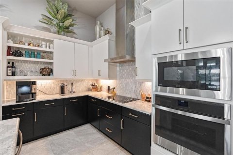 House in Daytona Beach, Florida 4 bedrooms, 197.7 sq.m. № 1798428 - photo 8