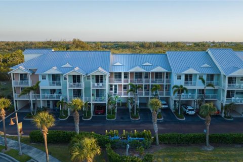 Townhouse in Ruskin, Florida 2 bedrooms, 110 sq.m. № 1598220 - photo 2