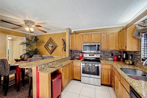 Townhouse in St. Lucie, Florida 2 bedrooms, 123.37 sq.m. № 2108224 - photo 10
