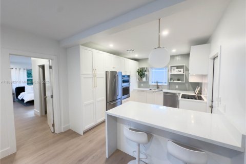 Casa en venta en Miami Shores, Florida, 3 dormitorios, 199.83 m2 № 1938982 - foto 6