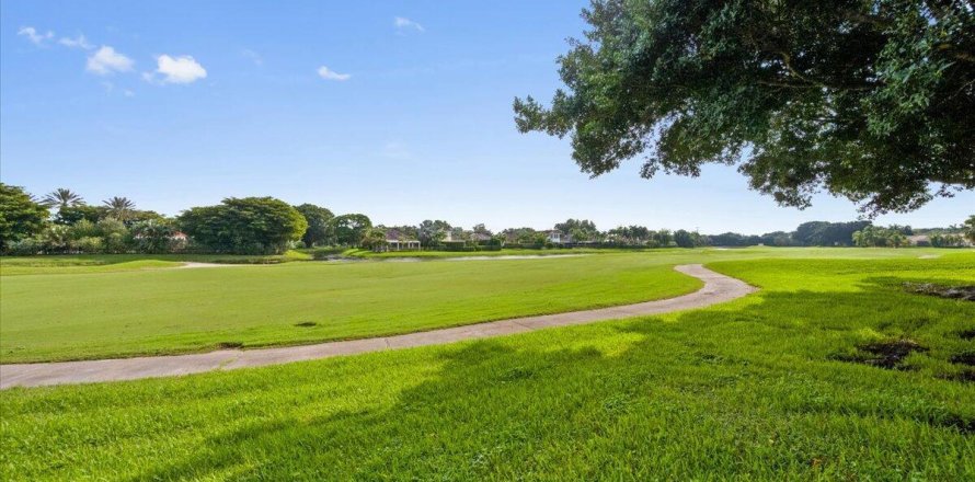 Villa ou maison à Wellington, Floride 5 chambres, 239.04 m2 № 830288