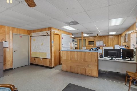 Propiedad comercial en alquiler en Homosassa, Florida, 854.7 m2 № 2097703 - foto 6
