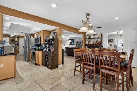Villa ou maison à vendre à Coral Springs, Floride: 4 chambres, 171.59 m2 № 2076554 - photo 14