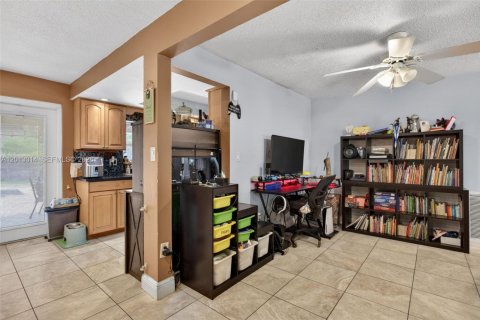 Villa ou maison à vendre à Coral Springs, Floride: 4 chambres, 171.59 m2 № 2076554 - photo 12