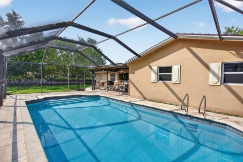 Villa ou maison à vendre à Coral Springs, Floride: 4 chambres, 171.59 m2 № 2076554 - photo 30