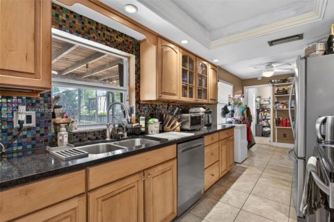 Villa ou maison à vendre à Coral Springs, Floride: 4 chambres, 171.59 m2 № 2076554 - photo 6