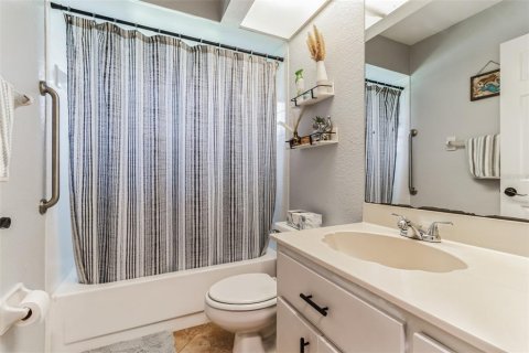 House in Port Charlotte, Florida 3 bedrooms, 131.55 sq.m. № 2378311 - photo 17
