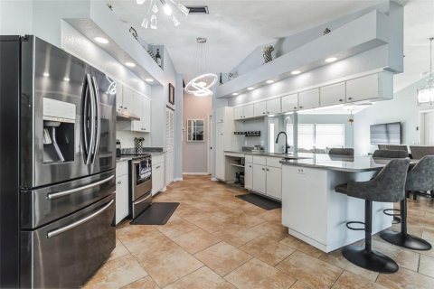 House in Port Charlotte, Florida 3 bedrooms, 131.55 sq.m. № 2378311 - photo 6