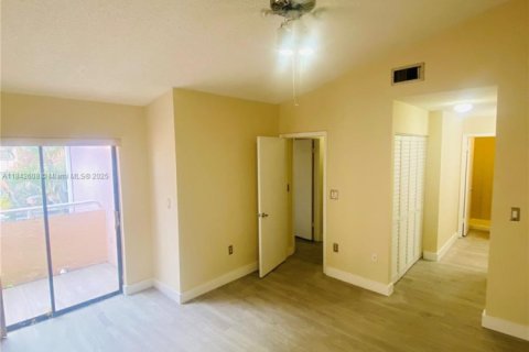 Copropriété à louer à Miami, Floride: 2 chambres, 91.51 m2 № 1841343 - photo 5