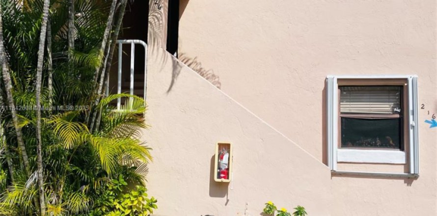 Condo à Miami, Floride, 2 chambres  № 1841343