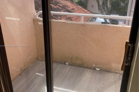 Copropriété à louer à Miami, Floride: 2 chambres, 91.51 m2 № 1841343 - photo 6