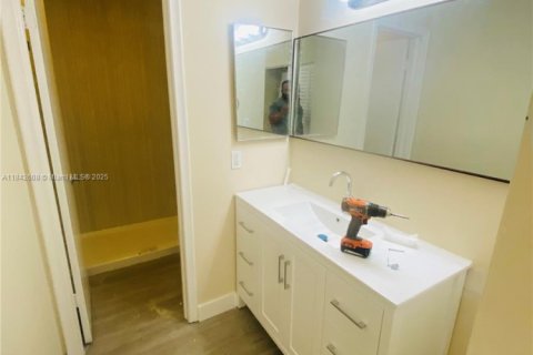 Copropriété à louer à Miami, Floride: 2 chambres, 91.51 m2 № 1841343 - photo 11