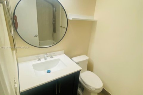Copropriété à louer à Miami, Floride: 2 chambres, 91.51 m2 № 1841343 - photo 12