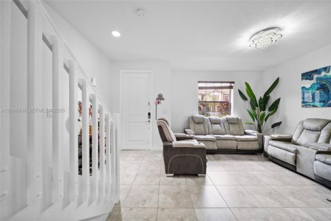 Touwnhouse à vendre à Miami, Floride: 2 chambres, 131.55 m2 № 2343111 - photo 7